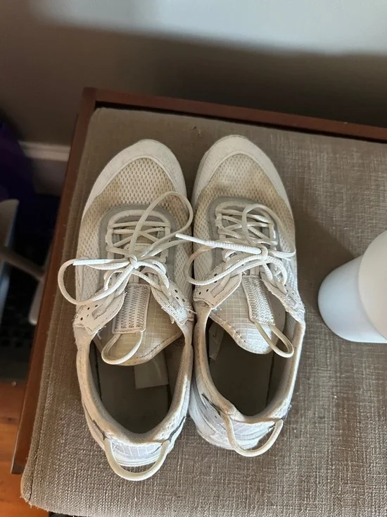 Women’s Nike react - Picture 3 of 6